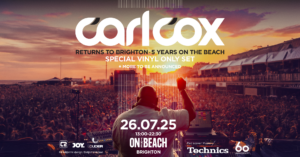 Carl Cox on the beach - Technics